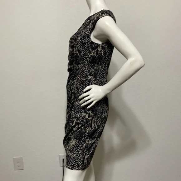 Ann Taylor Sheath Dress - Picture 4 of 10